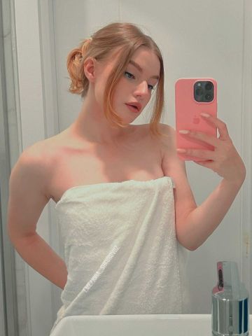 Полина
